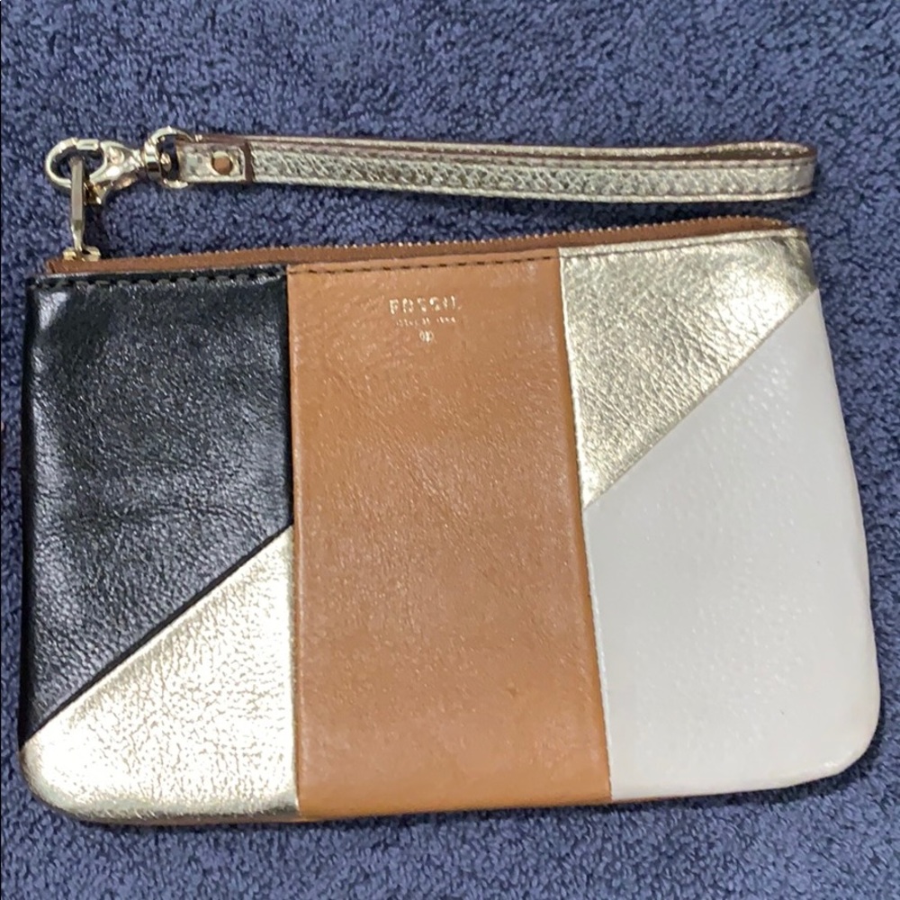Fossil wristlet